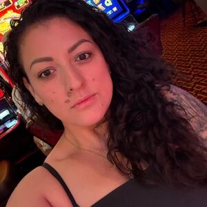 Meet your Posher, Elvira